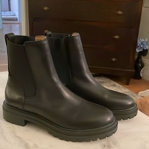 Never worn Madewell Chelsea boots